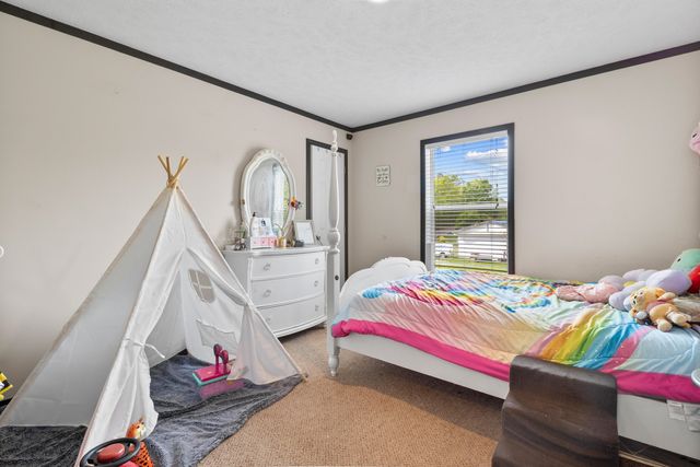 6989 W Laurel Road, London, KY 40741