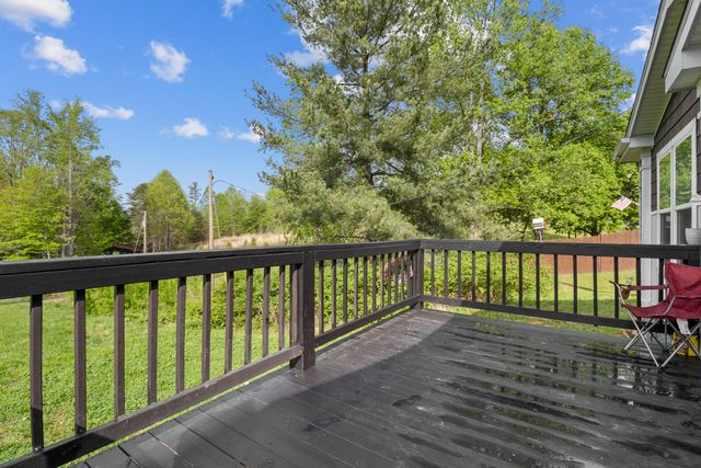 6989 W Laurel Road, London, KY 40741