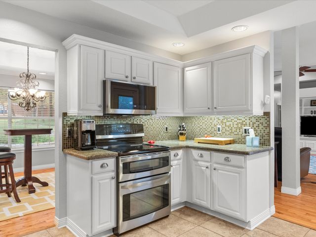701 Pearl Cove, Oak Point, TX 75068