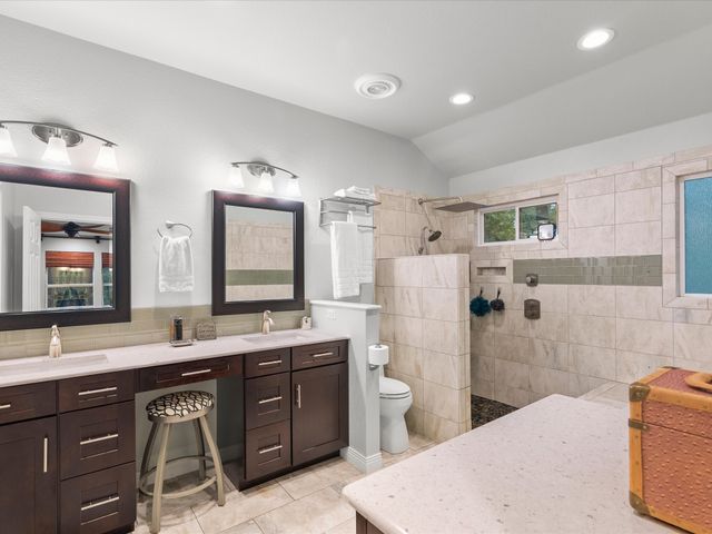 701 Pearl Cove, Oak Point, TX 75068