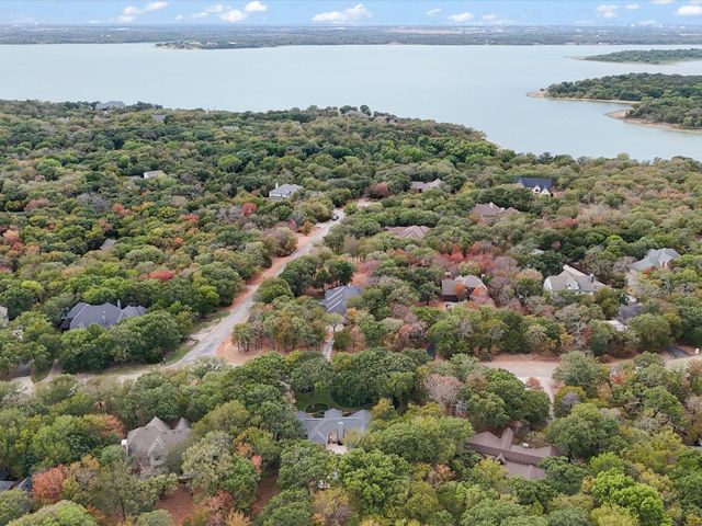 701 Pearl Cove, Oak Point, TX 75068