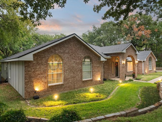701 Pearl Cove, Oak Point, TX 75068