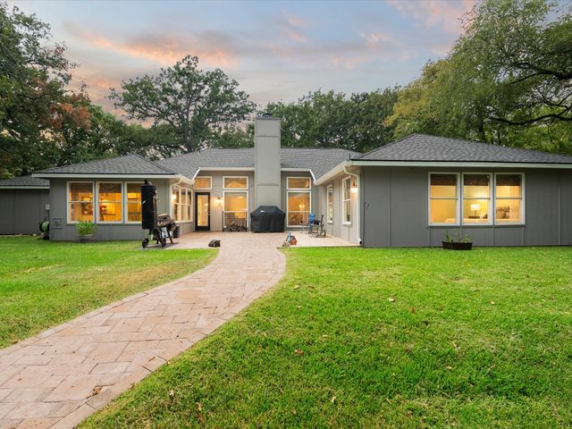 701 Pearl Cove, Oak Point, TX 75068