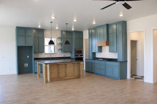 19909 Thornhaven Drive, Edmond, OK 73012