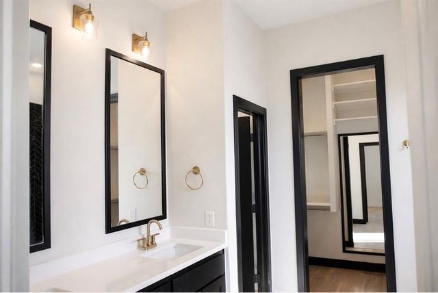 19909 Thornhaven Drive, Edmond, OK 73012