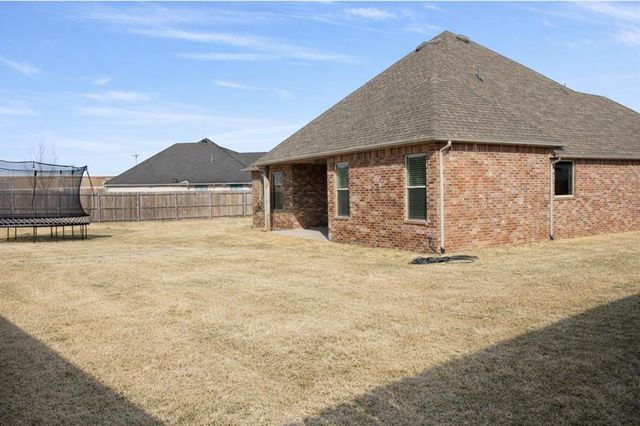 19909 Thornhaven Drive, Edmond, OK 73012