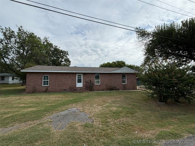 108 W Bryan Avenue, Calera, OK 74730