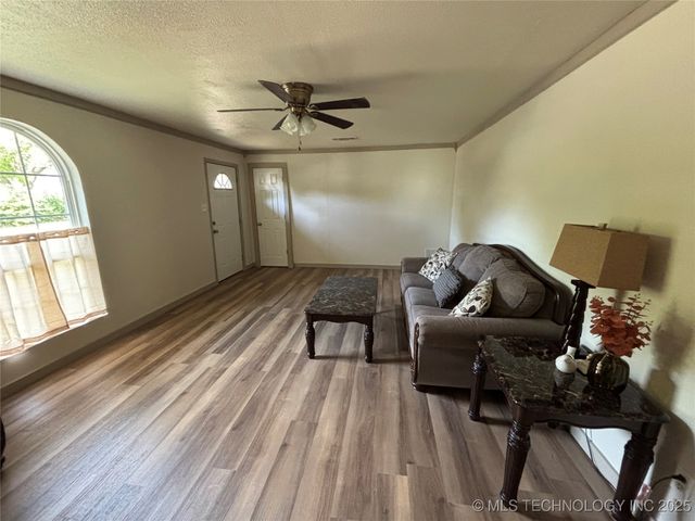 108 W Bryan Avenue, Calera, OK 74730