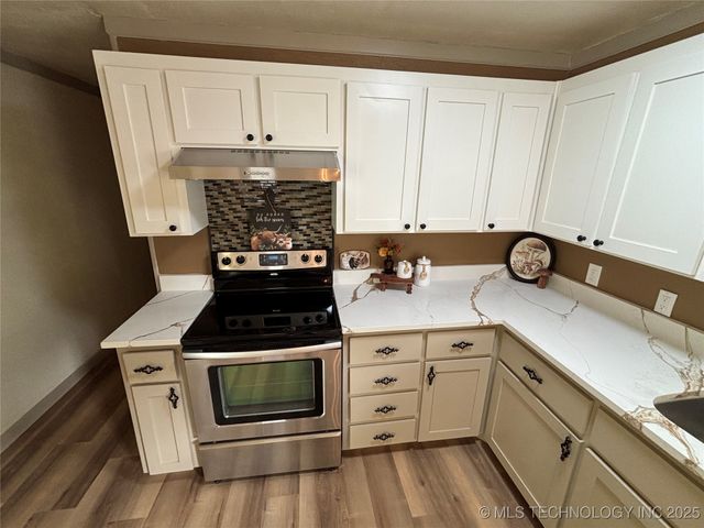 108 W Bryan Avenue, Calera, OK 74730