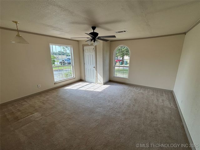 108 W Bryan Avenue, Calera, OK 74730