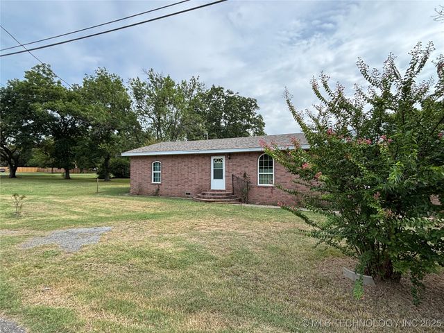 108 W Bryan Avenue, Calera, OK 74730