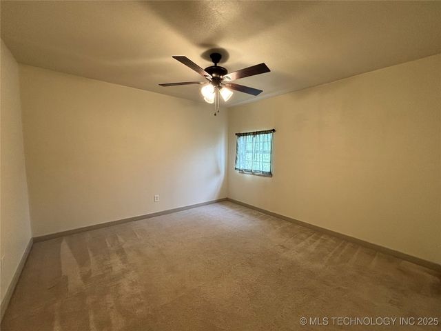 108 W Bryan Avenue, Calera, OK 74730