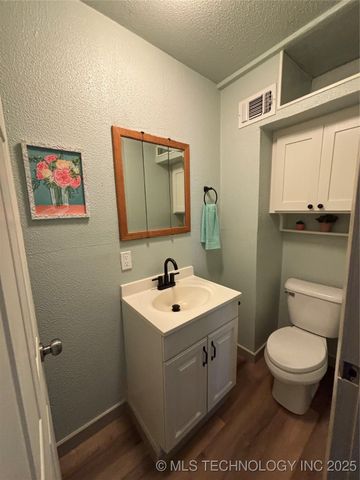 108 W Bryan Avenue, Calera, OK 74730