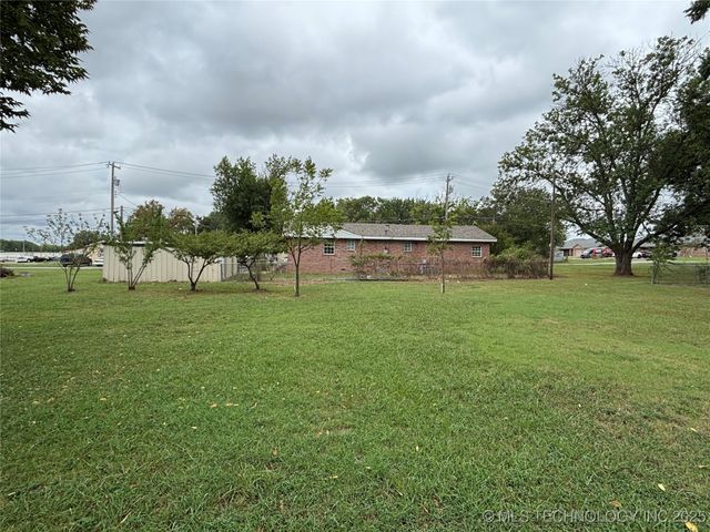 108 W Bryan Avenue, Calera, OK 74730