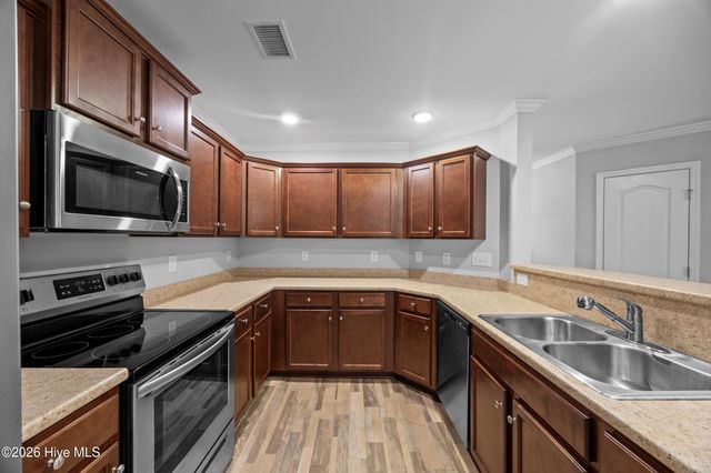 1109 Bridgeport Way, Leland, NC 28451