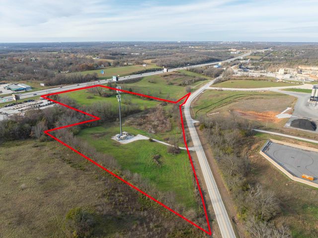 1099 N Farmers Branch Road, Ozark, MO 65721