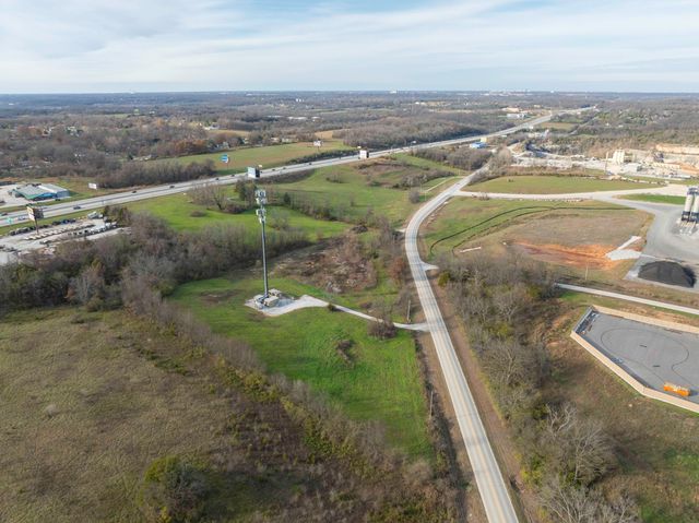 1099 N Farmers Branch Road, Ozark, MO 65721