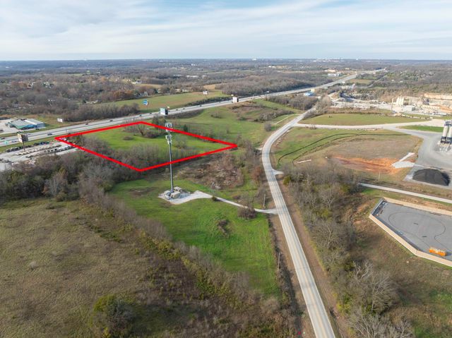 1099 N Farmers Branch Road, Ozark, MO 65721