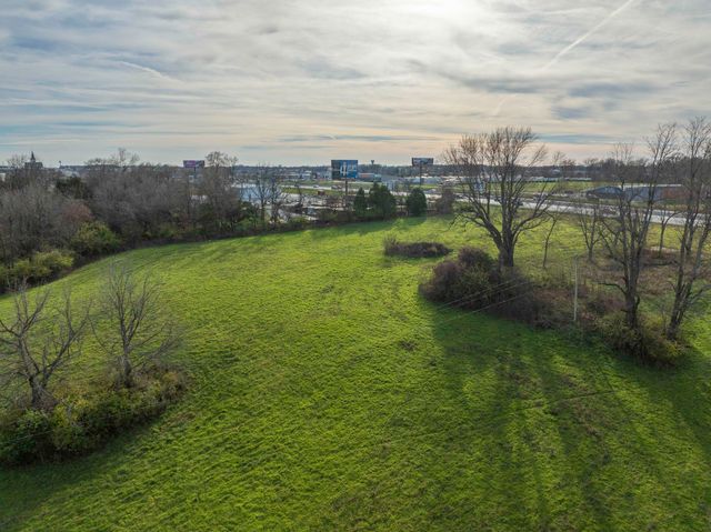 1099 N Farmers Branch Road, Ozark, MO 65721