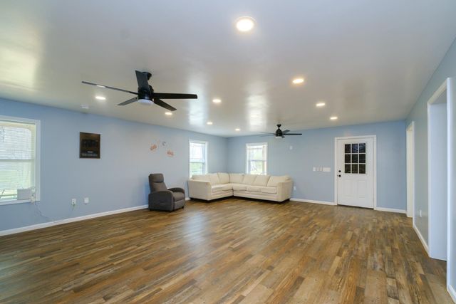 1489 Mount Herman Rd, Shelbyville, TN 37160