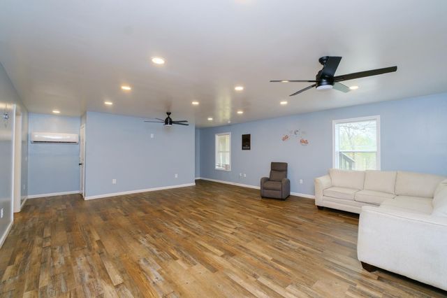 1489 Mount Herman Rd, Shelbyville, TN 37160