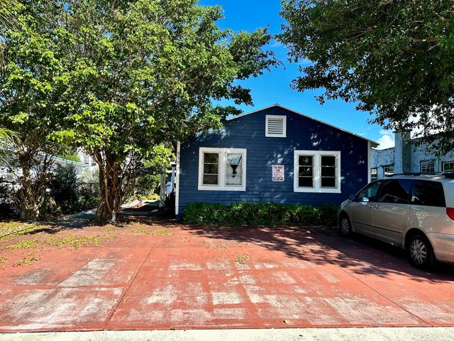 517 Kanuga Drive Unit 3, West Palm Beach, FL 33401