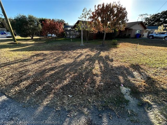 195 Lake Drive Boulevard, Sebring, FL 33875