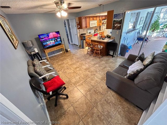 195 Lake Drive Boulevard, Sebring, FL 33875