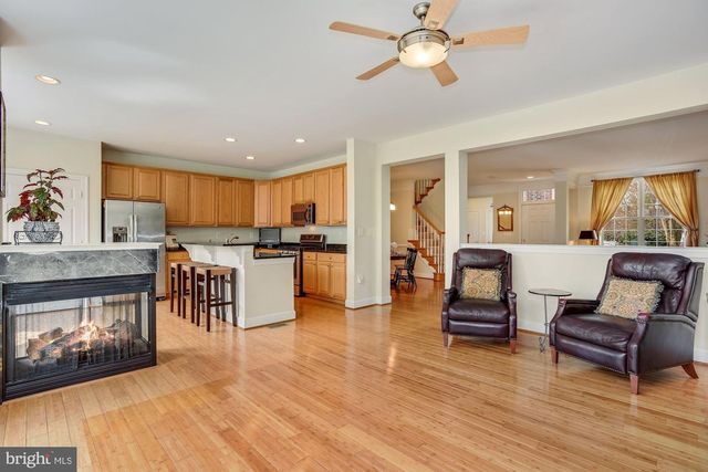 18488 LANIER ISLAND SQ, Leesburg, VA 20176