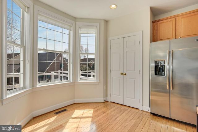 18488 LANIER ISLAND SQ, Leesburg, VA 20176