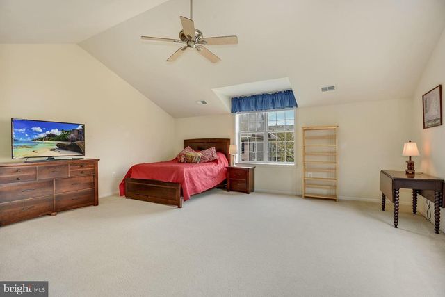18488 LANIER ISLAND SQ, Leesburg, VA 20176