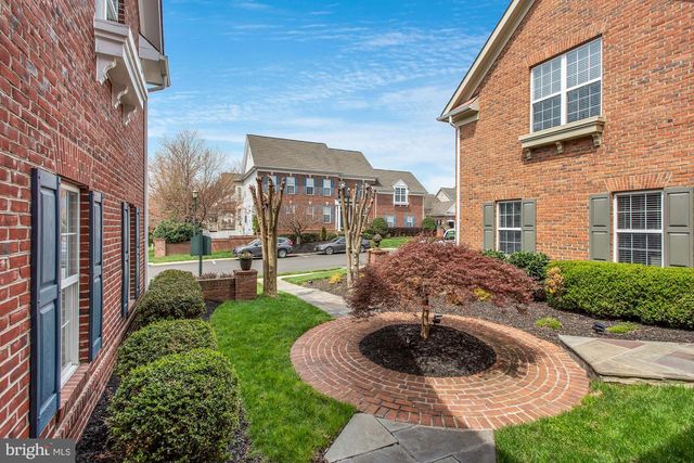 18488 LANIER ISLAND SQ, Leesburg, VA 20176