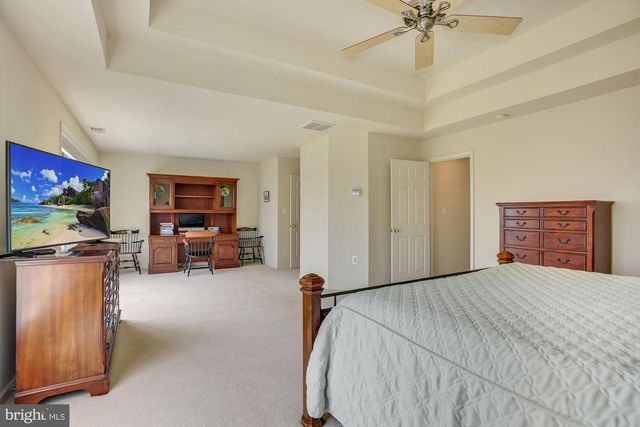 18488 LANIER ISLAND SQ, Leesburg, VA 20176