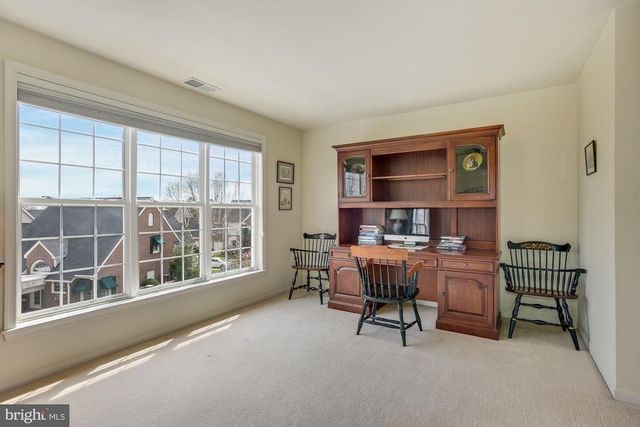 18488 LANIER ISLAND SQ, Leesburg, VA 20176