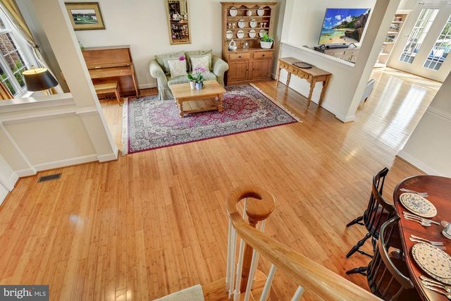 18488 LANIER ISLAND SQ, Leesburg, VA 20176