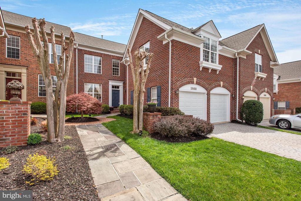 18488 LANIER ISLAND SQ, Leesburg, VA 20176