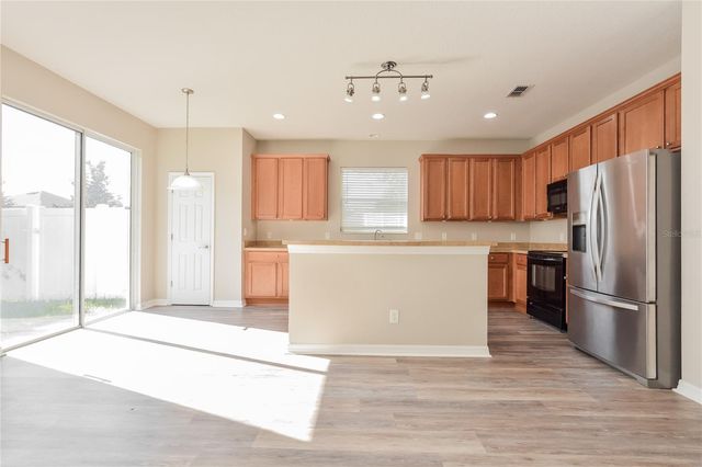 5061 GANDROSS LANE, Mount Dora, FL 32757