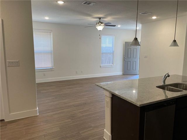 624 Parkline DR, Georgetown, TX 78626