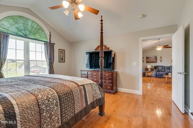 140 Willow Ridge Drive, Chuckey, TN 37641
