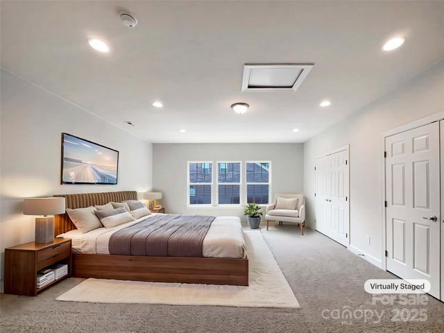 3904 Hounslow Lane, Harrisburg, NC 28075