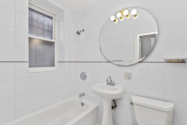 3648 N Pine Grove Avenue G, Chicago, IL 60613
