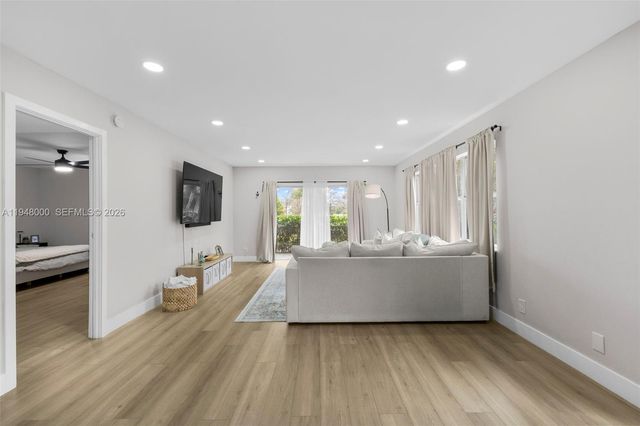 6100 S Falls Cir Dr 101, Lauderhill, FL 33319