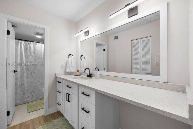 6100 S Falls Cir Dr 101, Lauderhill, FL 33319