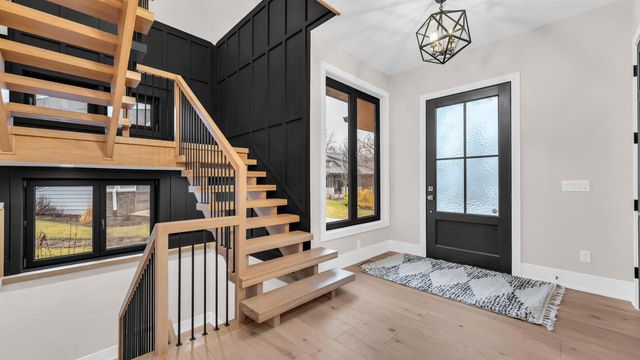 525 Maple STREET, Lake Geneva, WI 53147