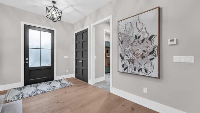 525 Maple STREET, Lake Geneva, WI 53147