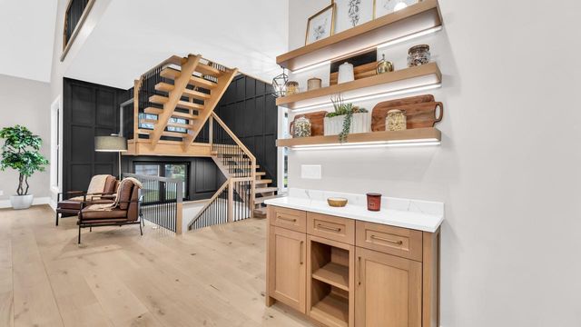 525 Maple STREET, Lake Geneva, WI 53147