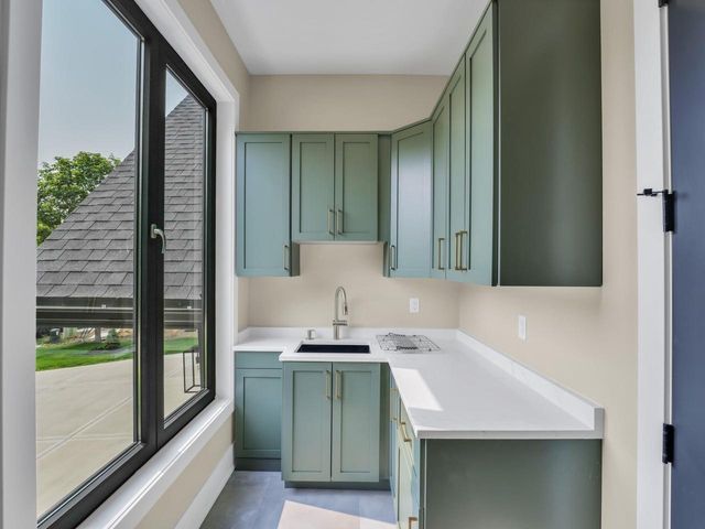 525 Maple STREET, Lake Geneva, WI 53147