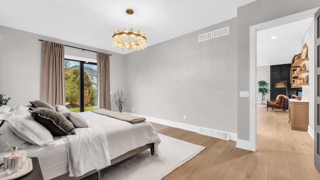 525 Maple STREET, Lake Geneva, WI 53147