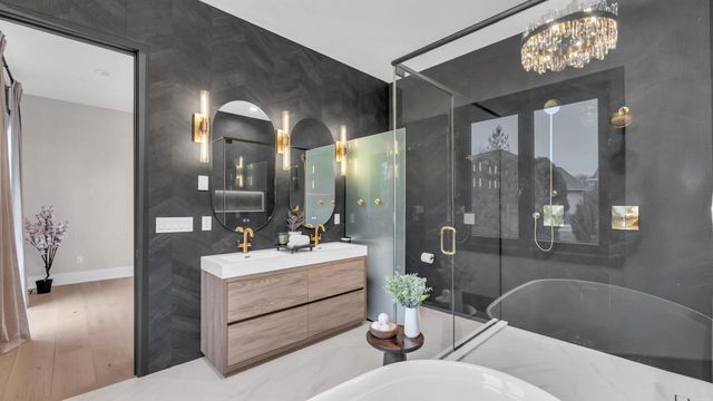 525 Maple STREET, Lake Geneva, WI 53147