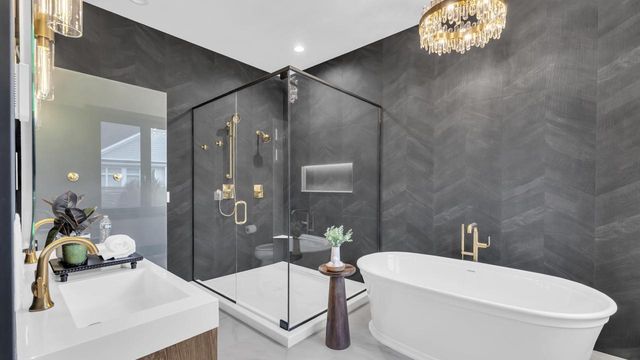 525 Maple STREET, Lake Geneva, WI 53147